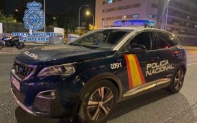 Detenido en Carmona (Sevilla) por estafar dinero a mujeres simulando ser un capitán jubilado de la Guardia Civil